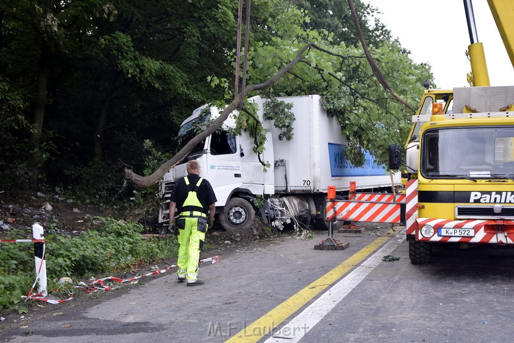 Schwerer VU A 3 Rich Oberhausen Hoehe AK Leverkusen P408.JPG - Miklos Laubert